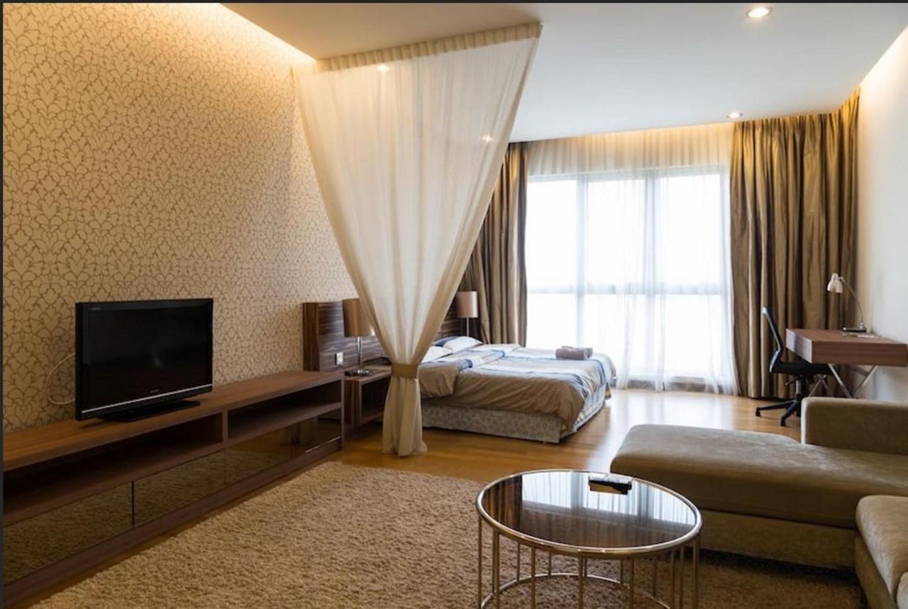 Suites & Residences @ Regalia By Plc Kuala Lumpur Esterno foto